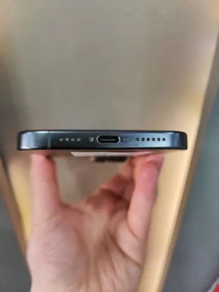 iPhone 16 Pro Max 256GB Siyah - %93 Pil Garantili Görseli - 5