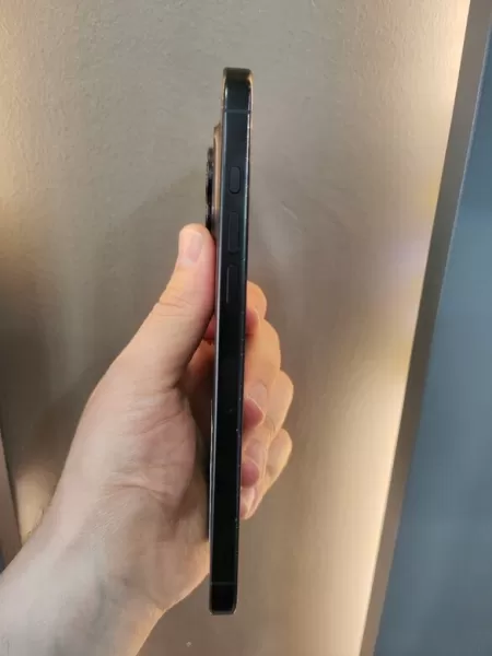 Apple iPhone 16 Pro Max 256 GB Siyah İkinci El Görseli - 4