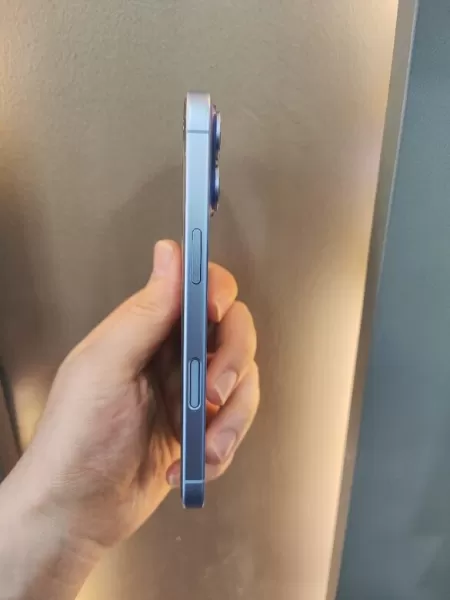İkinci El Apple iPhone 17 256 GB Mavi Görseli - 4