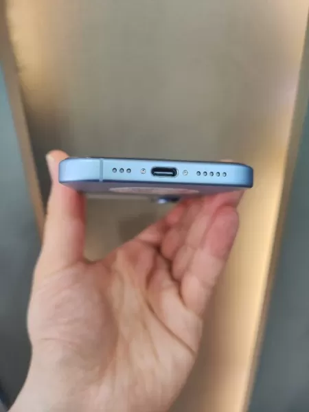 İkinci El Apple iPhone 17 256 GB Mavi Görseli - 6