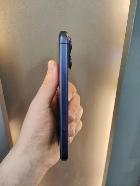 Apple iPhone 17 Pro 256 GB Mavi Görseli - 3