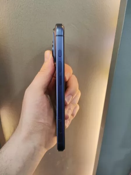 Apple iPhone 17 Pro 256 GB Mavi Görseli - 4