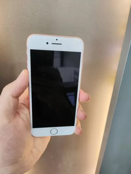 Apple iPhone 7 128 GB Pembe Görseli - 2