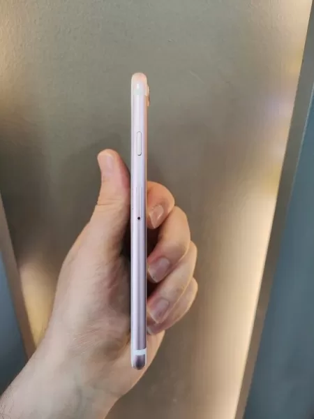 Apple iPhone 7 128 GB Pembe Görseli - 3