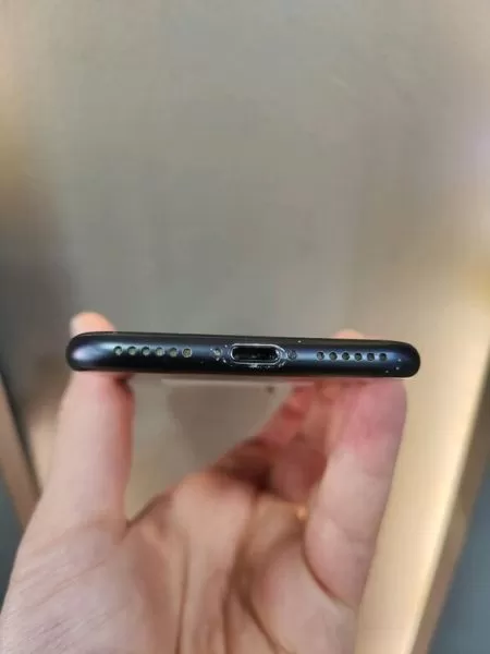 iPhone 7 32GB Siyah Görseli - 5