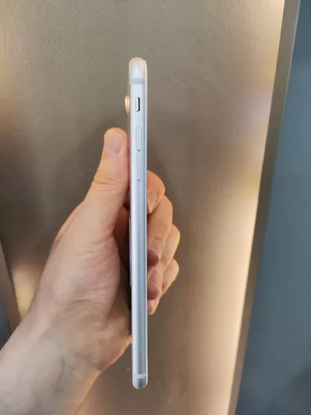 Apple iPhone 7 Plus 32 GB Gümüş Görseli - 4