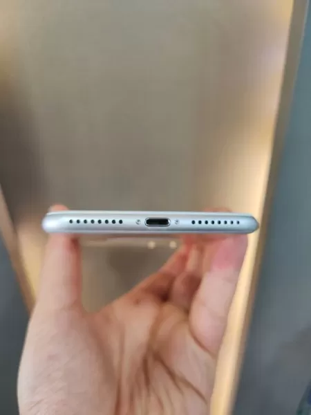 Apple iPhone 7 Plus 32 GB Gümüş Görseli - 5