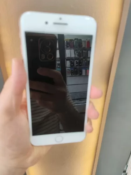 Apple iPhone 8 Plus 64 GB Rose Gold - İkinci El Görseli - 2