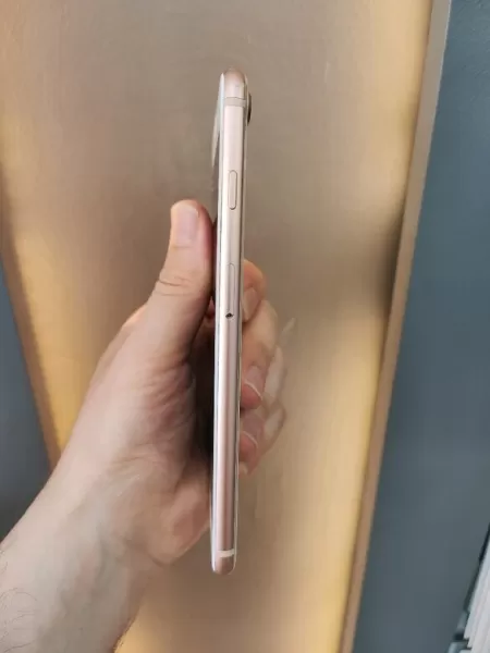 Apple iPhone 8 Plus 64 GB Rose Gold - İkinci El Görseli - 3
