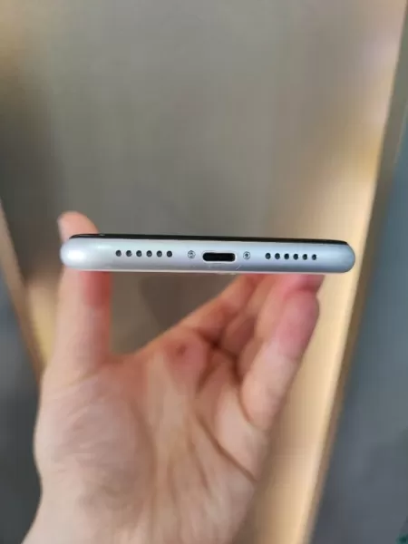 Apple iPhone XR 64 GB Görseli - 5