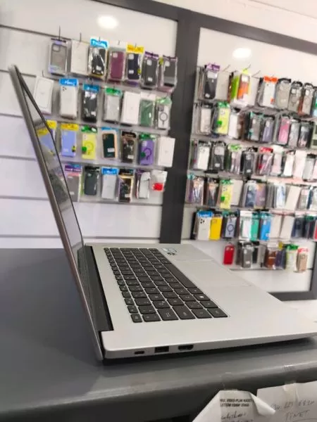 Huawei MateBook Ryzen 5 5500U 8GB/500GB SSD - İkinci El Görseli - 3