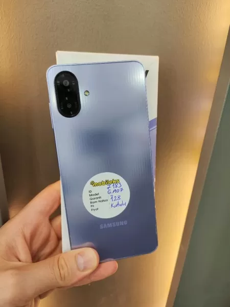 Samsung Galaxy A06 128 GB - 8000 TL Görseli - 1
