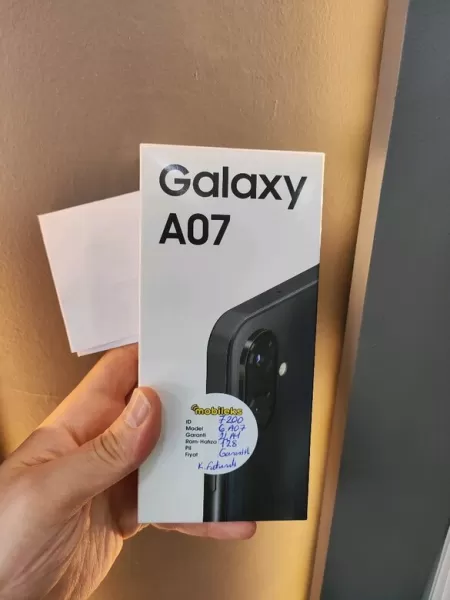 Sifir Kapali Kutu Samsung Galaxy A06 128 GB Siyah Telefon Görseli - 1
