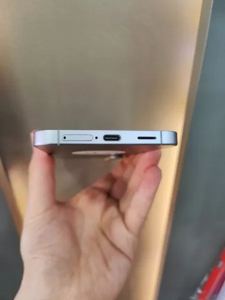 Samsung Galaxy S25 FE 256 GB Siyah Görseli - 5