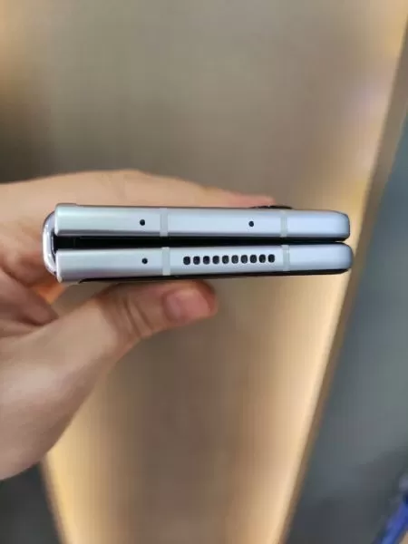 Samsung Galaxy Z Fold3 256GB Gümüş - Sorunsuz İkinci El Görseli - 6